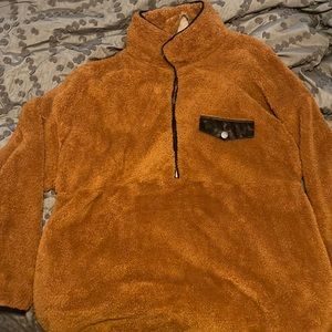 Oversized fuzzy quarter zip up
